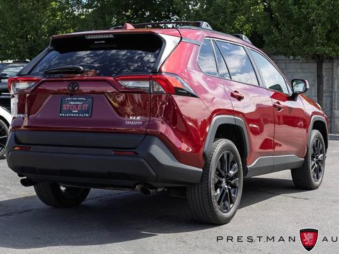 Used 2025 Toyota RAV4 XLE Premium FWD image 16