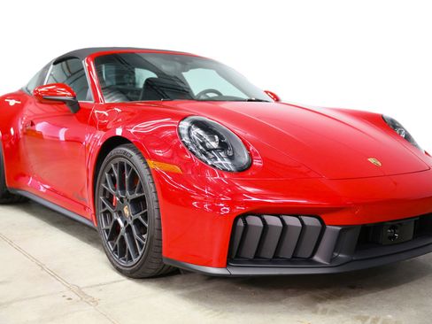 Used 2026 Porsche 911 Targa 4 GTS AWD/4WD image 3