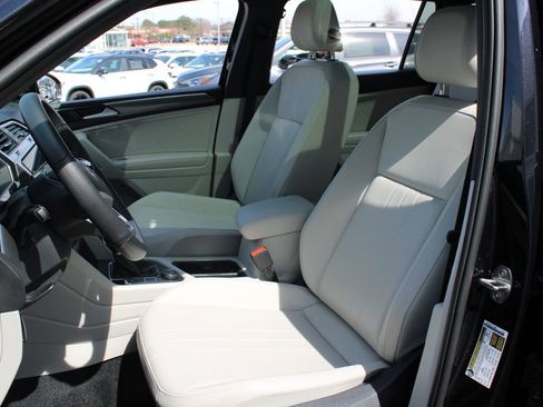 Certified 2024 Volkswagen Tiguan SE R-Line w/ MDO Package, Two-Row image 7