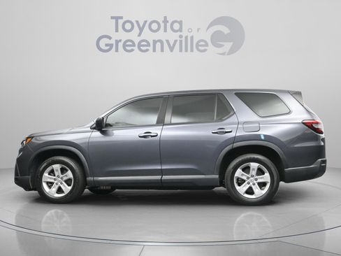 Used 2023 Honda Pilot LX image 7