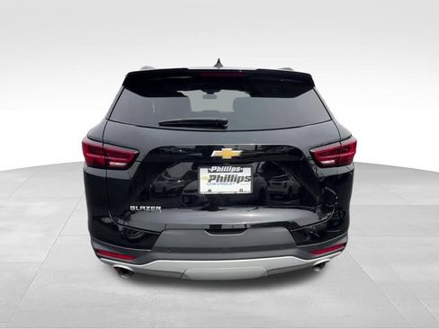 Certified 2024 Chevrolet Blazer LT w/ Convenience Package FWD image 5