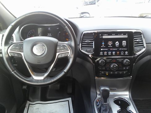 Used 2020 Jeep Grand Cherokee Laredo w/ Quick Order Package 2BN North image 20