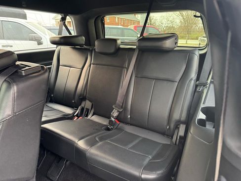 Used 2018 Ford Expedition Max XLT w/ Equipment Group 202A image 16