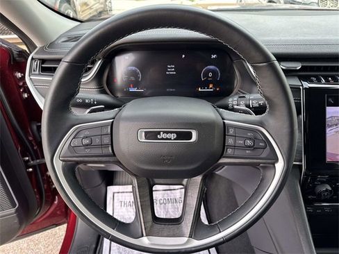 Used 2022 Jeep Grand Cherokee L Limited image 27