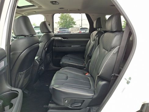 Certified 2023 Hyundai Palisade SEL w/ Premium Package image 11