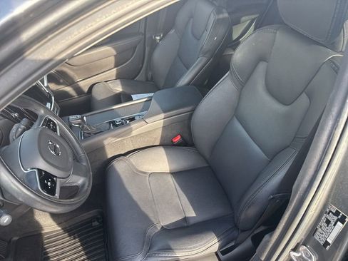 Used 2020 Volvo V90 T6 Cross Country w/ Advanced Package image 5