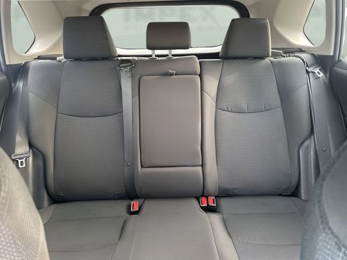 Used 2021 Toyota RAV4 LE image 10