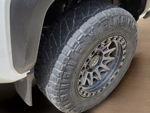 Used 2024 Toyota Tacoma TRD Off-Road AWD/4WD image 9