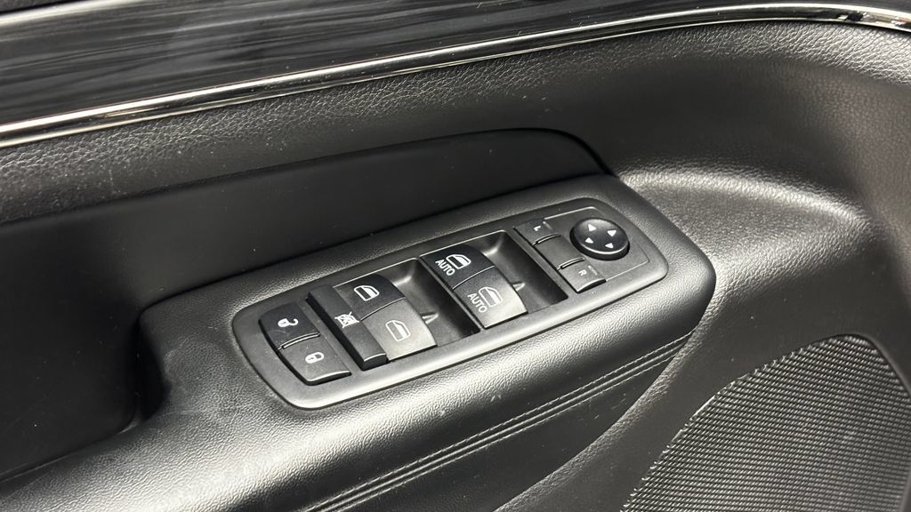 Used 2019 Jeep Grand Cherokee Limited X AWD/4WD image 17