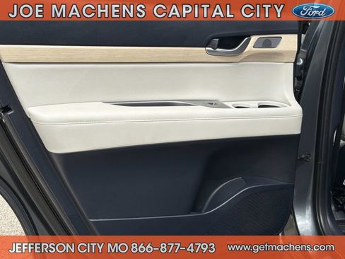 Used 2023 Hyundai Palisade Limited image 13