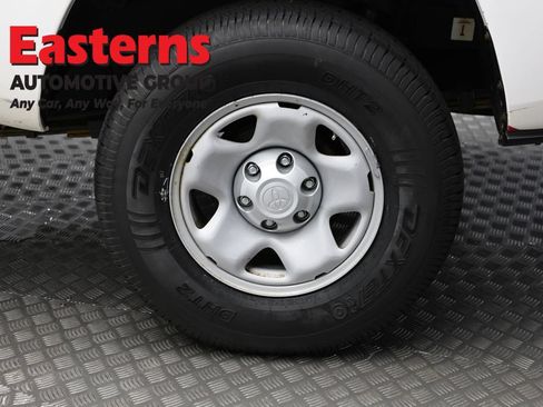 Used 2019 Toyota Tacoma SR RWD image 8
