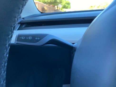 Used 2023 Tesla Model 3 Standard Range image 57