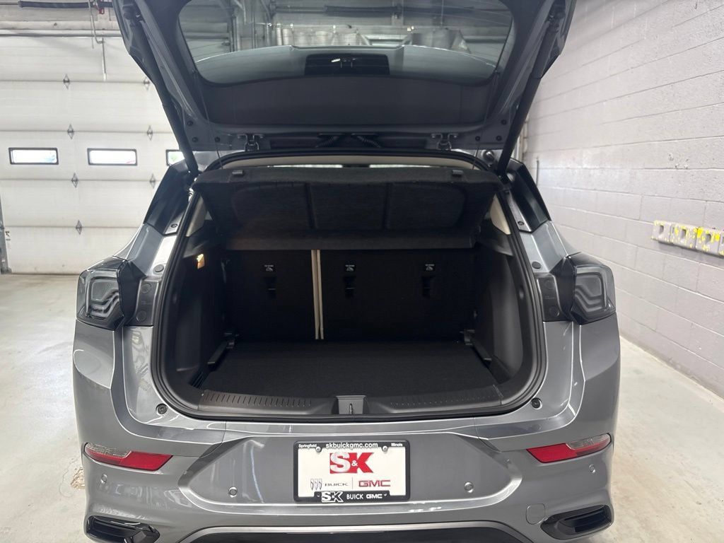 New 2026 Buick Encore GX Avenir w/ Avenir Technology Package AWD/4WD image 22