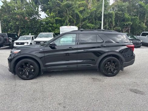 Used 2023 Ford Explorer ST-Line w/ Class IV Trailer Tow Package RWD image 4