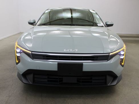Used 2025 Kia K4 LXS image 7