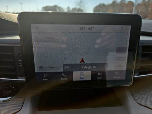 Used 2024 Ford Explorer XLT w/ Equipment Group 202A image 22