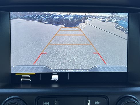 Used 2021 Chevrolet Colorado Z71 image 25