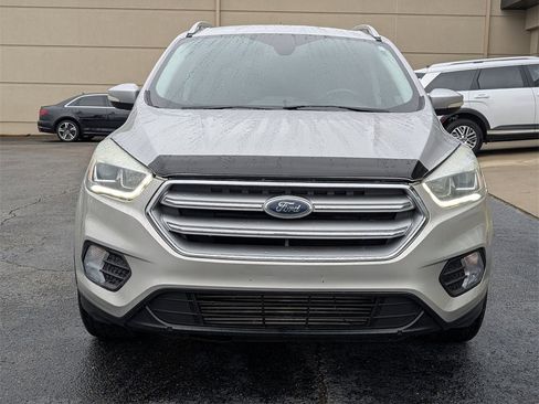 Used 2017 Ford Escape Titanium image 2