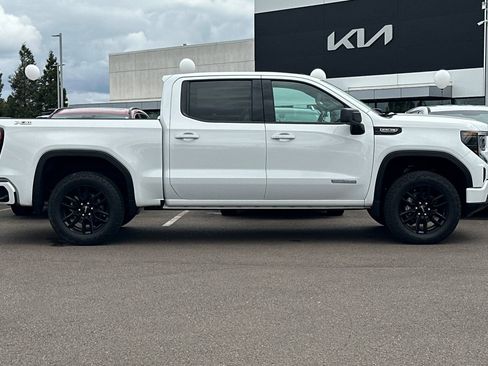 Used 2023 GMC Sierra 1500 Elevation w/ LPO, Elevation Black Package AWD/4WD image 3