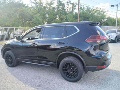 Used 2020 Nissan Rogue S image 5