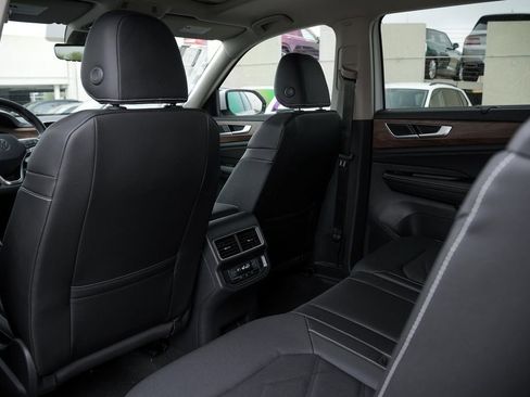 New 2026 Volkswagen Atlas SE FWD image 23