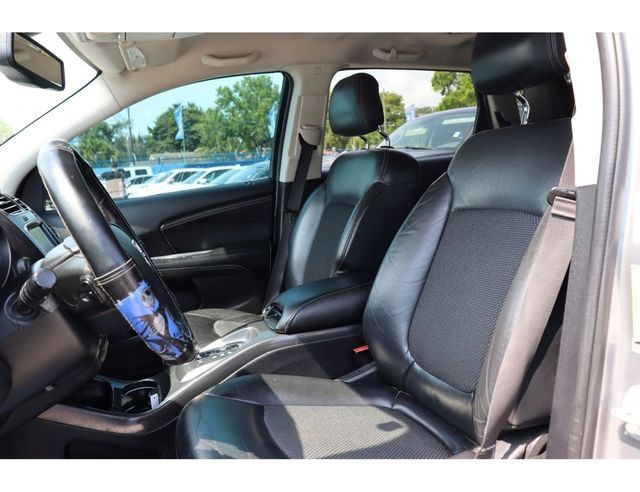 Used 2017 Dodge Journey Crossroad FWD image 24