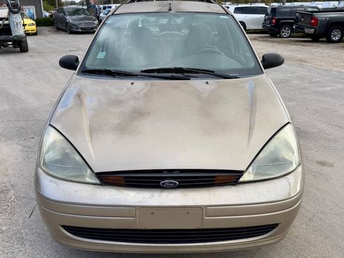 Used 2002 Ford Focus SE FWD image 9