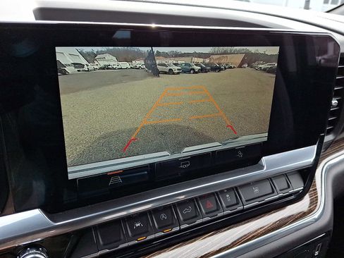 Used 2023 GMC Sierra 1500 Elevation w/ Preferred Package image 18