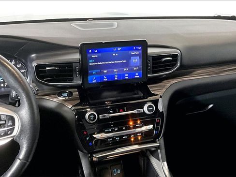 Certified 2024 Ford Explorer Limited image 5