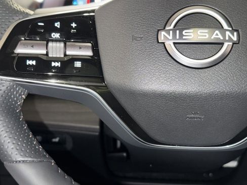 New 2025 Nissan Ariya AWD image 27