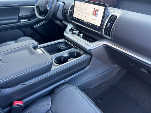 New 2026 Ford Expedition Max Platinum AWD/4WD image 17