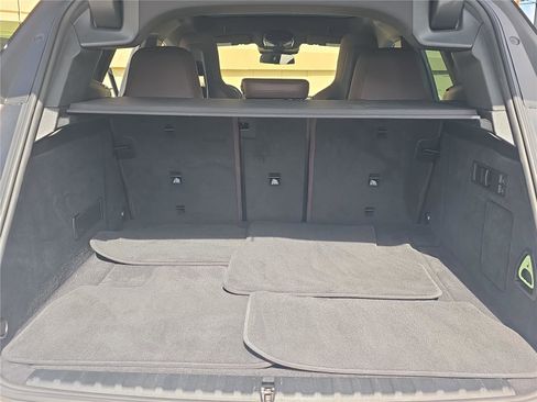 Used 2023 BMW iX xDrive50 w/ Sport Package image 7