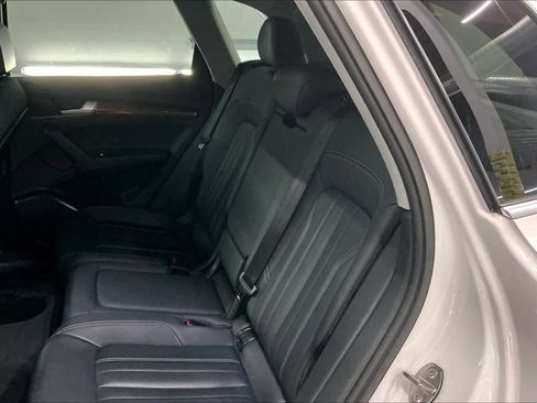 Used 2023 Audi Q5 2.0T Premium w/ Convenience Package image 28