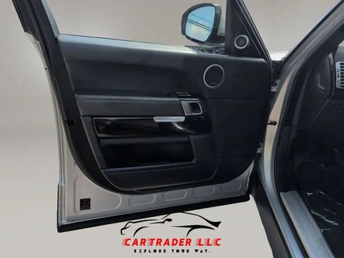 Used 2017 Land Rover Range Rover HSE AWD/4WD image 12