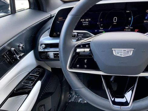 Used 2024 Cadillac Lyriq Luxury image 25