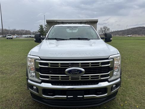 New 2026 Ford F550 4x4 Regular Cab Super Duty image 5