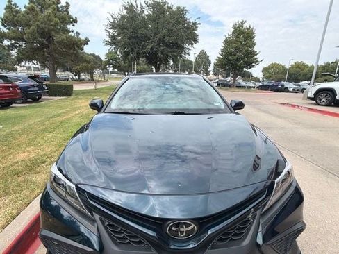 Used 2021 Toyota Camry SE FWD image 4