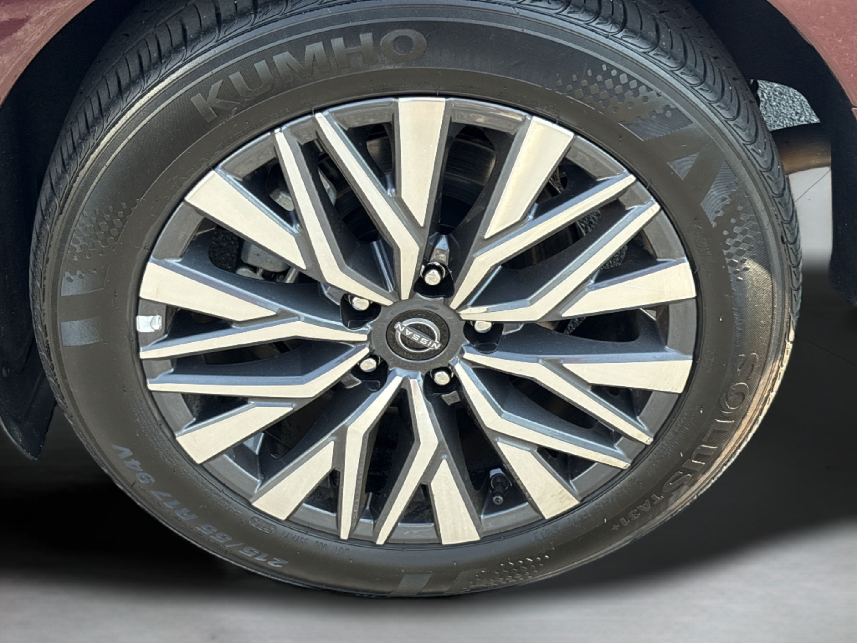 Used 2025 Nissan Altima 2.5 SV FWD image 31