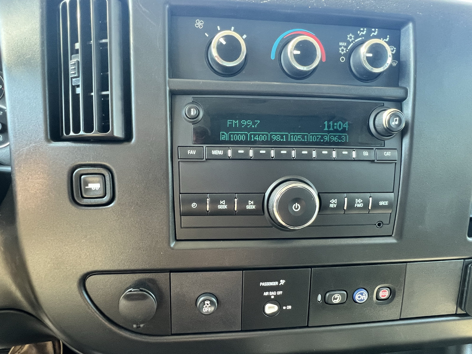 Used 2019 Chevrolet Express 2500 w/ Driver Convenience Package RWD image 34