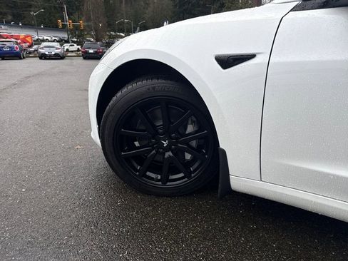 Used 2023 Tesla Model 3 Standard Range image 29