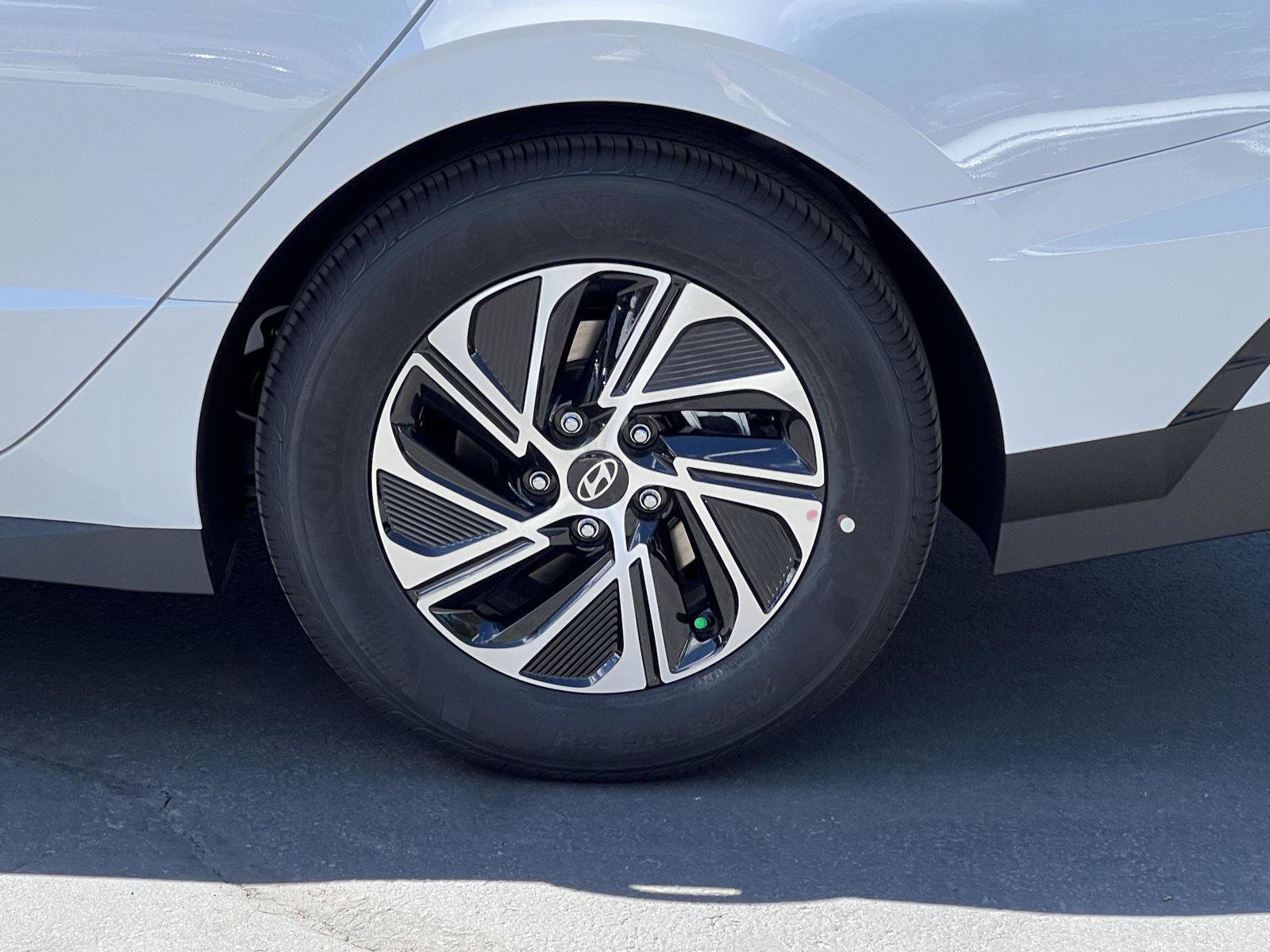 New 2026 Hyundai Sonata Blue FWD image 14