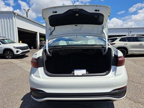 New 2026 Volkswagen Jetta SE FWD image 23