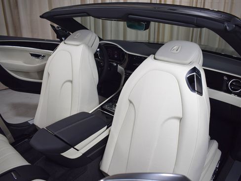 New 2025 Bentley Continental GTC image 22