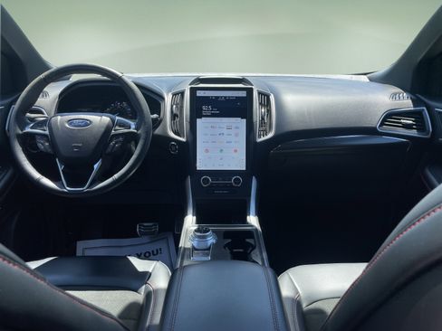 Certified 2024 Ford Edge ST-Line AWD/4WD image 15