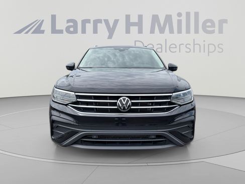Certified 2024 Volkswagen Tiguan SE AWD/4WD image 8