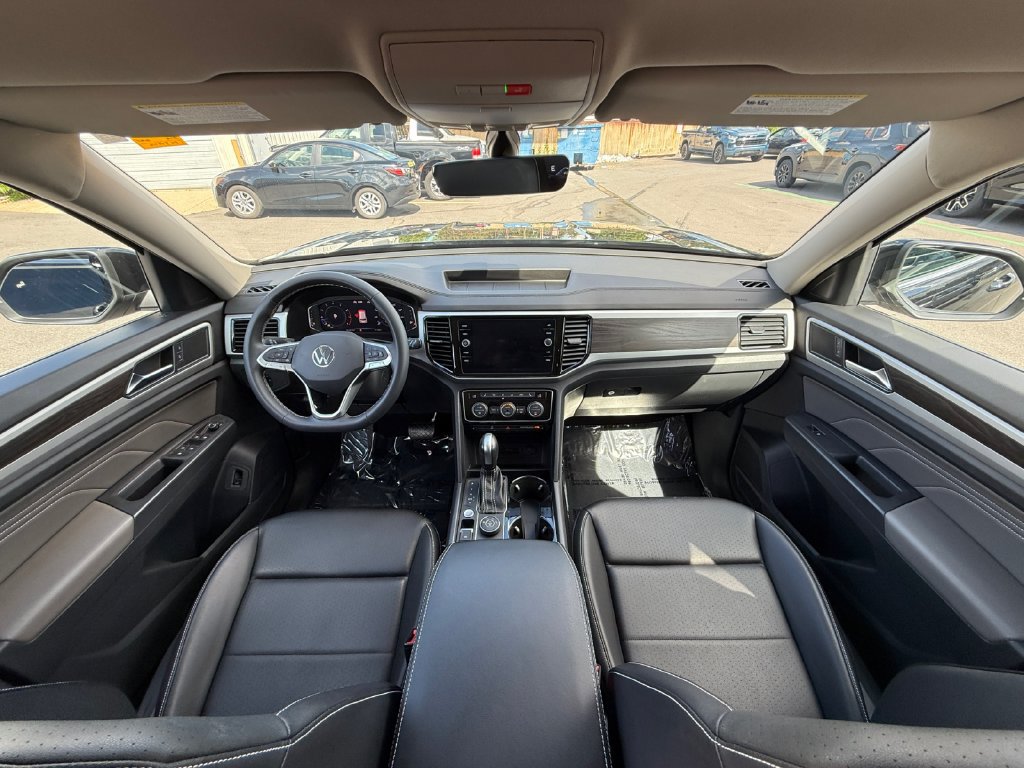 Used 2023 Volkswagen Atlas SE w/ Black Wheel Package AWD/4WD image 20