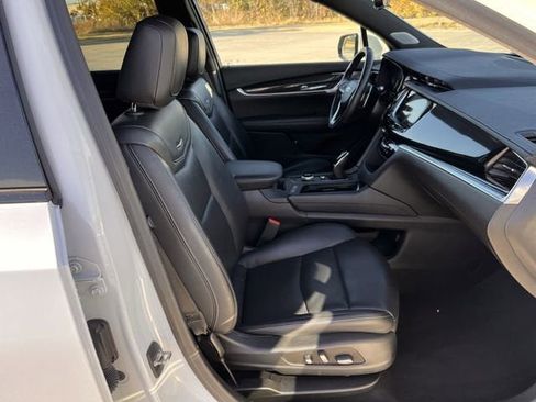 Certified 2022 Cadillac XT6 Sport w/ Technology Package image 25