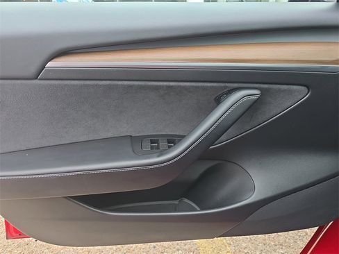 Used 2022 Tesla Model 3 image 26