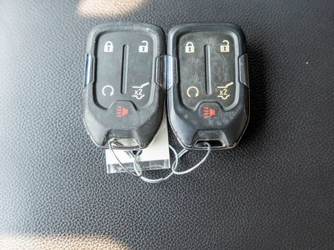 Used 2021 GMC Acadia AT4 w/ Technology Package AWD/4WD image 31