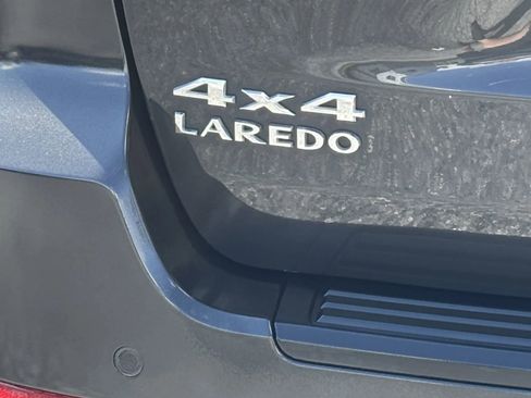 Used 2011 Jeep Grand Cherokee Laredo image 31